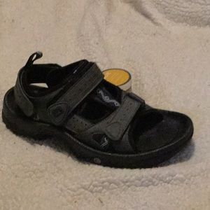 Sandals, for Golf a new)